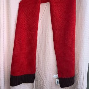 NWT Red and Purple knit scarf